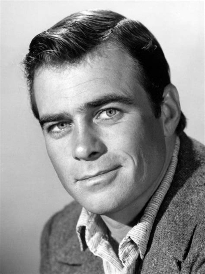 Glenn Corbett Biography, Age, Height, Wife, Net Worth, Family