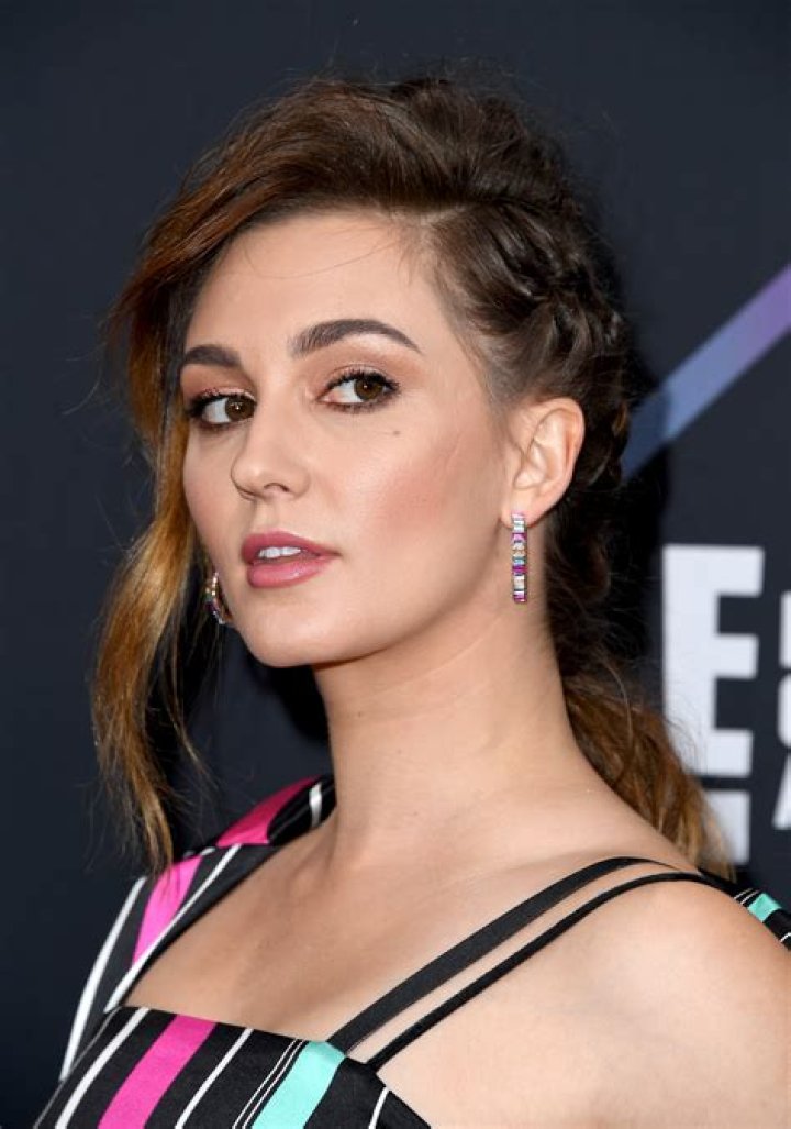 Katherine Barrell biografía, edad, altura, esposa, net worth, familia