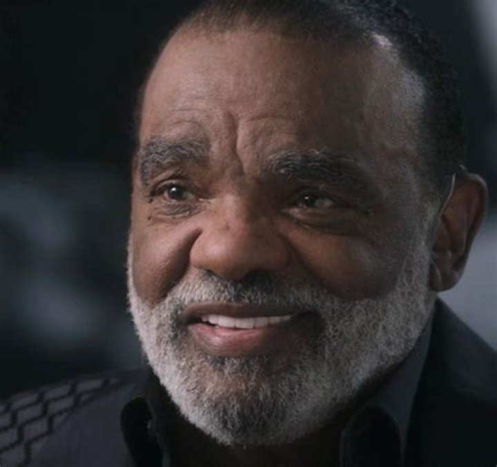 Ronald Isley Biography, Age, Height, Wife, Net Worth, Family