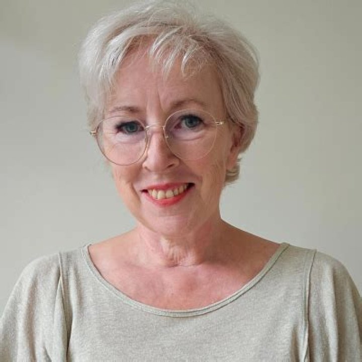 Stephanie Edmonds Biography, Age, Height, Husband, Net Worth, Family