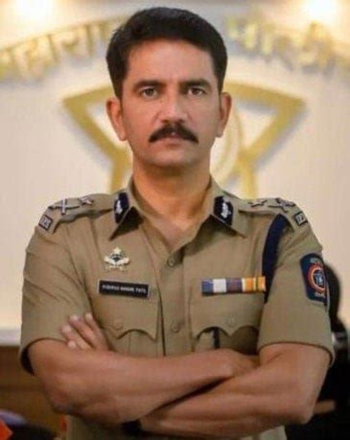 Vijay Dandekar Biography, Age, Height, Wife, Net Worth and Family